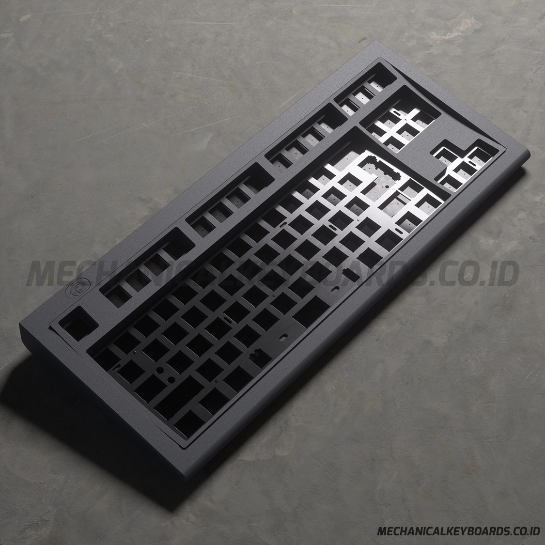 https://www.mechanicalkeyboards.co.id/assets/uploads/products/thumbs/1125x1125/MKID_Vortex_Model_M_SSK_Kit_Space_Gray_WK_1.jpg